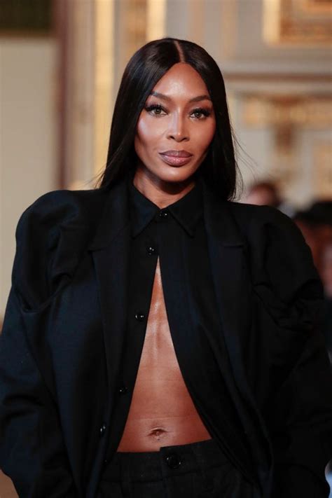 Naomi Campbell just posed completely nude